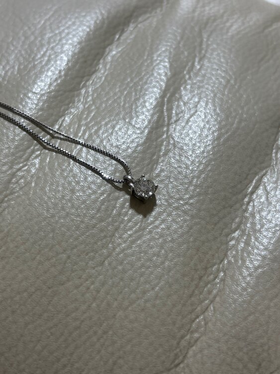 ダイヤモンドネックレス（宝石）の商品画像 - 査定依頼日：2025年4月22日 - 最高査定価格：100,000円