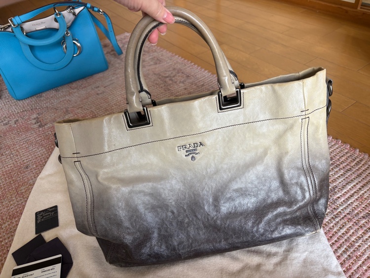 プラダ  （ブランドバッグ）の商品画像 - 査定依頼日：2025年12月23日 - 最高査定価格：40,000円