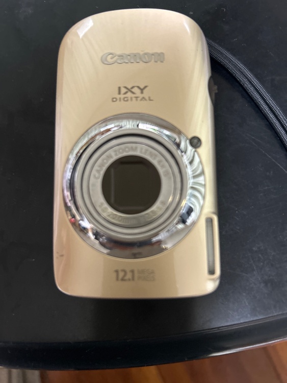 IXY DIGITAL 121MEGAPIXELS（カメラ）の商品画像 - 査定依頼日：2026年9月27日 - 最高査定価格：12,500円