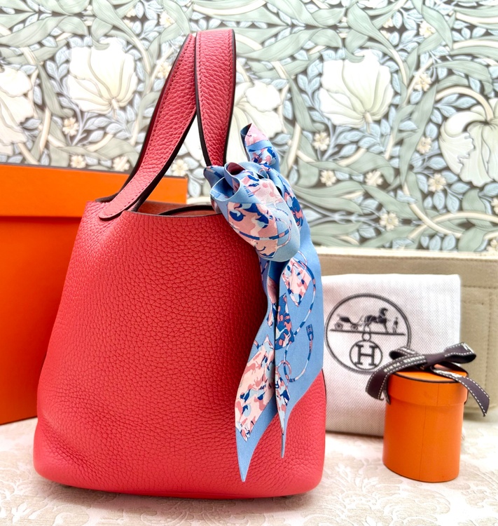 ピコタンロックpm（ブランドバッグ）の商品画像 - 査定依頼日：2026年2月21日 - 最高査定価格：400,000円