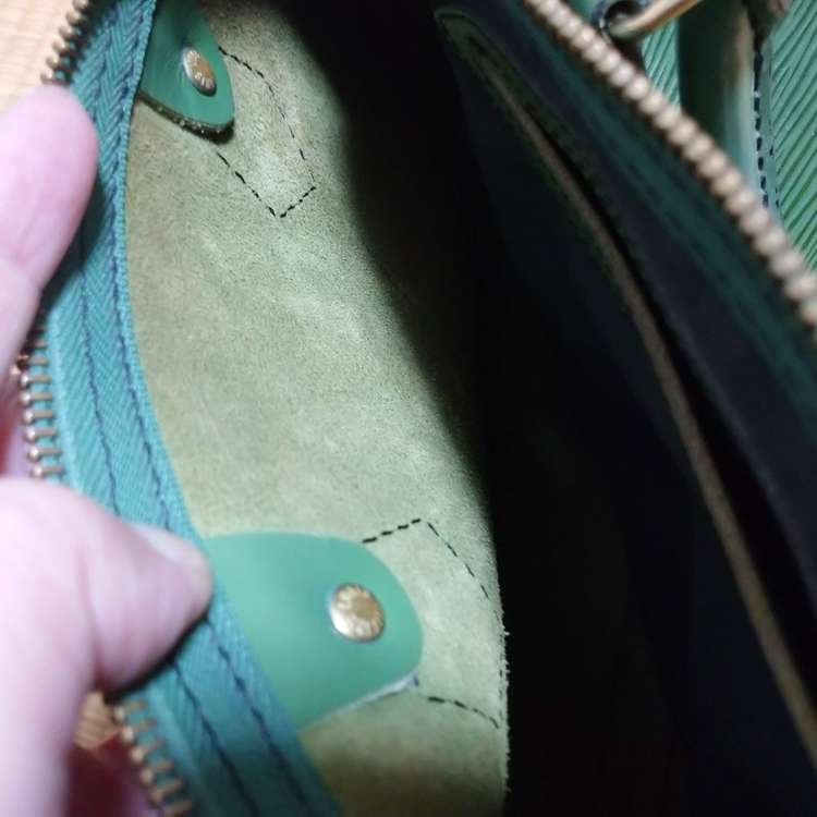 ルイヴィトン エピ （ブランドバッグ）の商品画像 - 査定依頼日：2022年10月10日 - 最高査定価格：27,000円