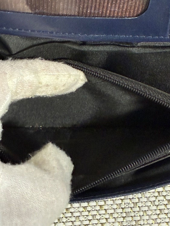 グッチ　シェリーライン　二つ折り長財布（ブランド財布・小物）の商品画像 - 査定依頼日：2025年9月30日 - 最高査定価格：100,000円