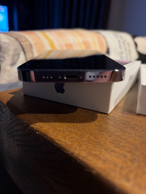 iPhone 14 Pro 128GB SIMフリー（スマホ）の商品画像 - 査定依頼日：2026年4月27日 - 最高査定価格：52,000円