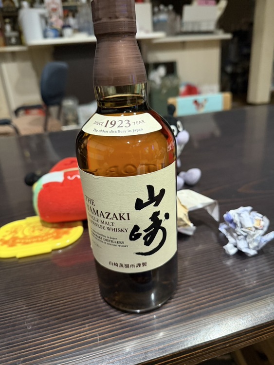 ウイスキー サントリー山崎 （お酒）の商品画像 - 査定依頼日：2025年12月8日 - 最高査定価格：9,200円