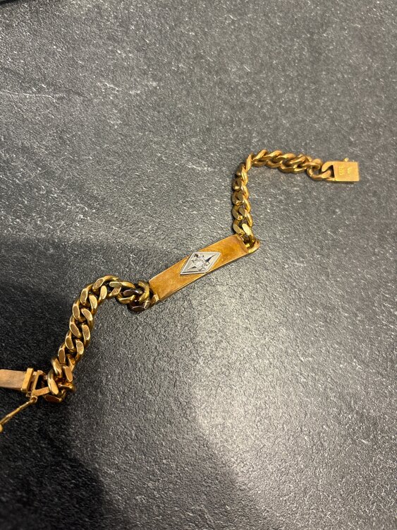 ゴールドブレスレット（金・貴金属）の商品画像 - 査定依頼日：2025年5月22日 - 最高査定価格：350,000円