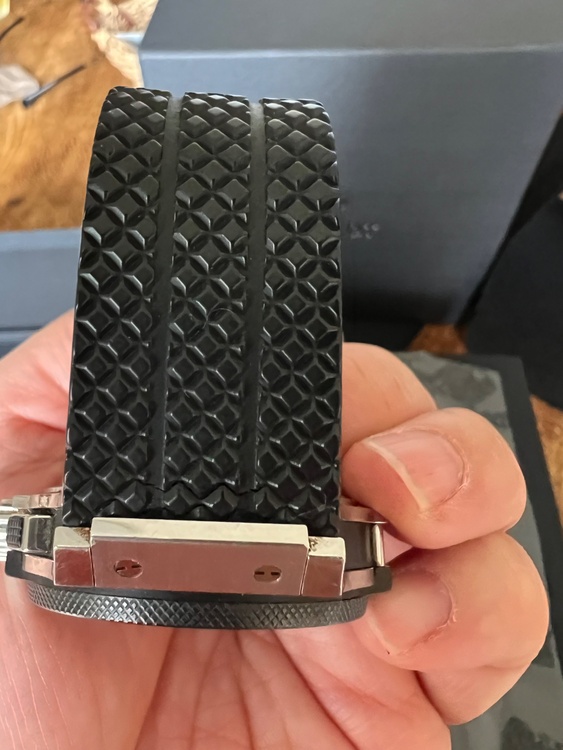 HUBLOT（高級時計）の商品画像 - 査定依頼日：2026年4月1日 - 最高査定価格：100,000円