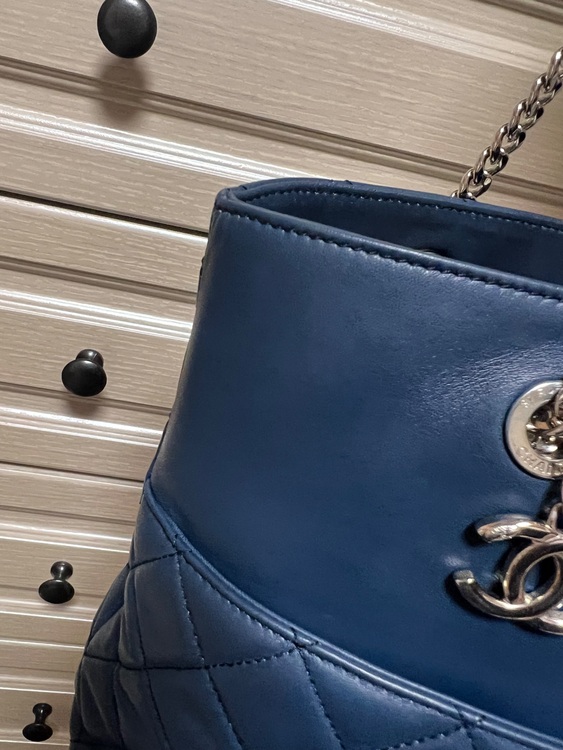 マトラッセ　チェーントートバッグ（古着・ファッション）の商品画像 - 査定依頼日：2025年8月15日 - 最高査定価格：150,000円