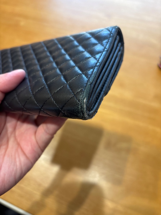 わかりませんが、ギャランティーカードはあります。（ブランド財布・小物）の商品画像 - 査定依頼日：2026年3月16日 - 最高査定価格：15,000円