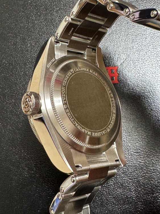 チューダー ブラックベイ 79830q（高級時計）の商品画像 - 査定依頼日：2025年10月20日 - 最高査定価格：430,000円