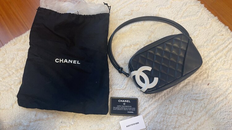 シャネル カンボンライン （ブランドバッグ）の商品画像 - 査定依頼日：2025年4月17日 - 最高査定価格：260,000円