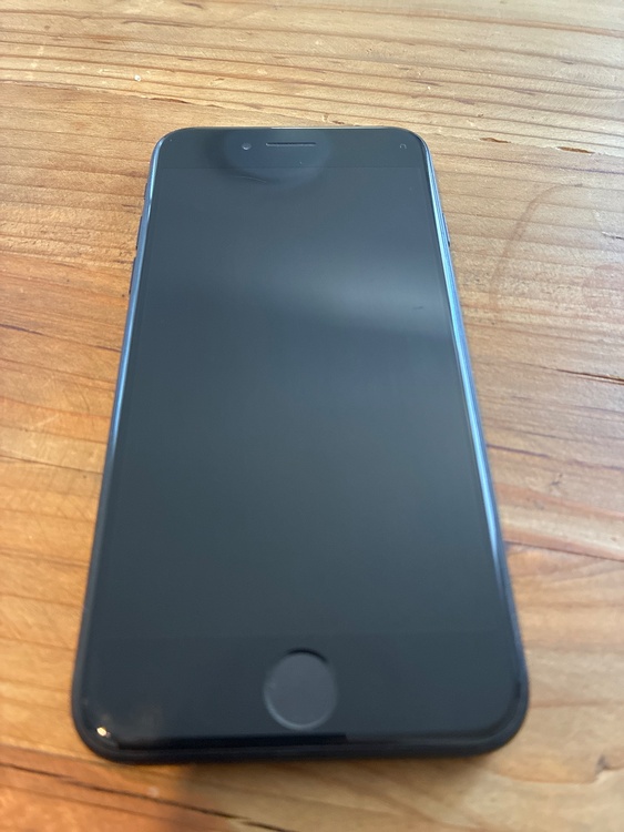 iPhone iPhone SE (第 3 世代) 128GB au（スマホ）の商品画像 - 査定依頼日：2026年5月29日 - 最高査定価格：17,000円