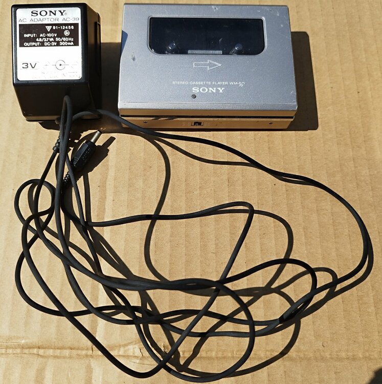 SONY WALKMAN DD (WM-DD)﻿（オーディオ・スピーカー）の商品画像 - 査定依頼日：2026年3月19日 - 最高査定価格：10,000円