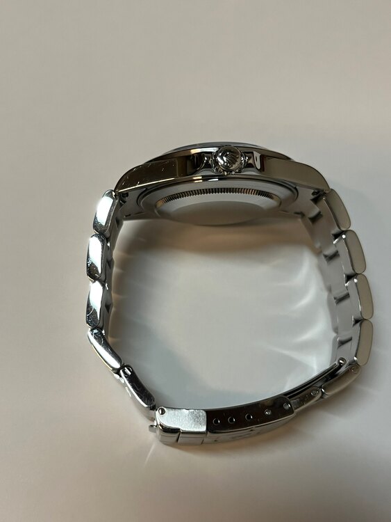 ロレックス エクスプローラー 16570（高級時計）の商品画像 - 査定依頼日：2025年2月4日 - 最高査定価格：500,000円