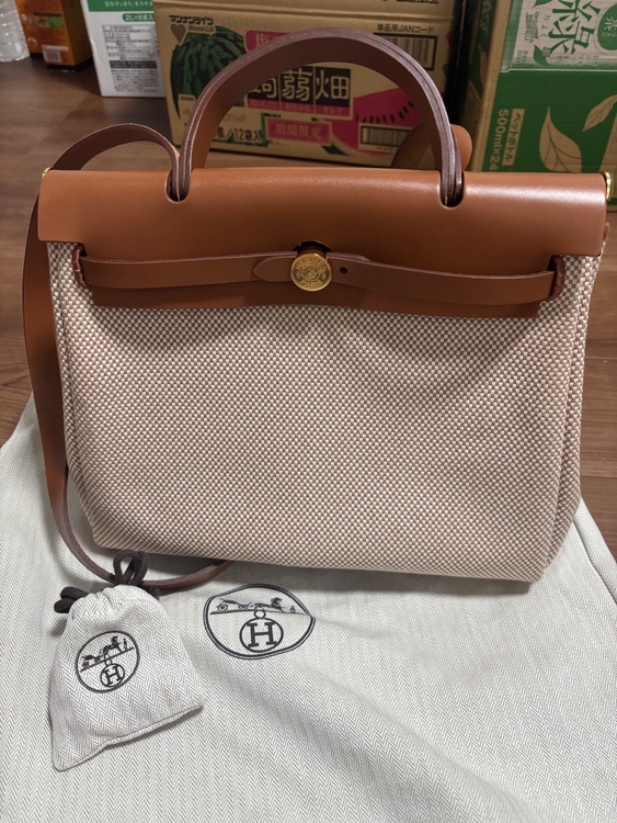 エールバックジップ31（ブランドバッグ）の商品画像 - 査定依頼日：2025年9月20日 - 最高査定価格：320,000円