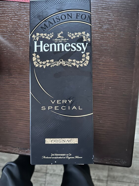 ヘネシー　ベリースペシャル（お酒）の商品画像 - 査定依頼日：2025年5月23日 - 最高査定価格：1,000円