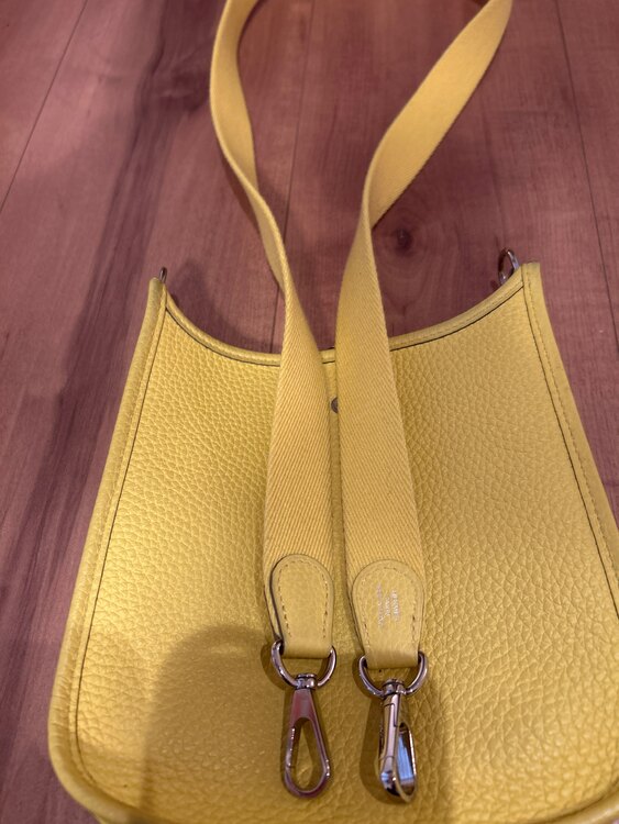 エルメス エブリン （ブランドバッグ）の商品画像 - 査定依頼日：2025年4月22日 - 最高査定価格：300,000円