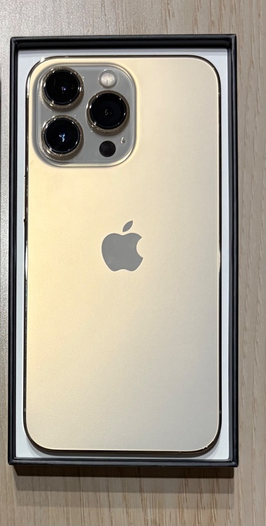 iPhone13pro（スマホ）の商品画像 - 査定依頼日：2026年4月21日 - 最高査定価格：46,000円