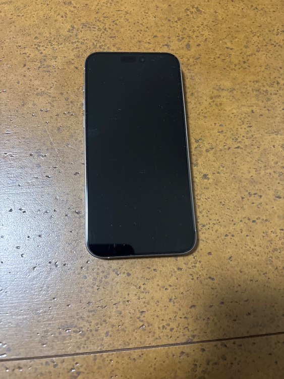 iPhone iPhone 15 Pro Max 256GB au（スマホ）の商品画像 - 査定依頼日：2026年6月4日 - 最高査定価格：97,000円