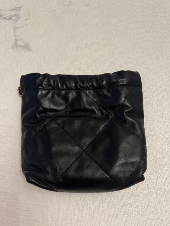 CHANEL22mini（ブランドバッグ）の商品画像 - 査定依頼日：2025年2月3日 - 最高査定価格：600,000円