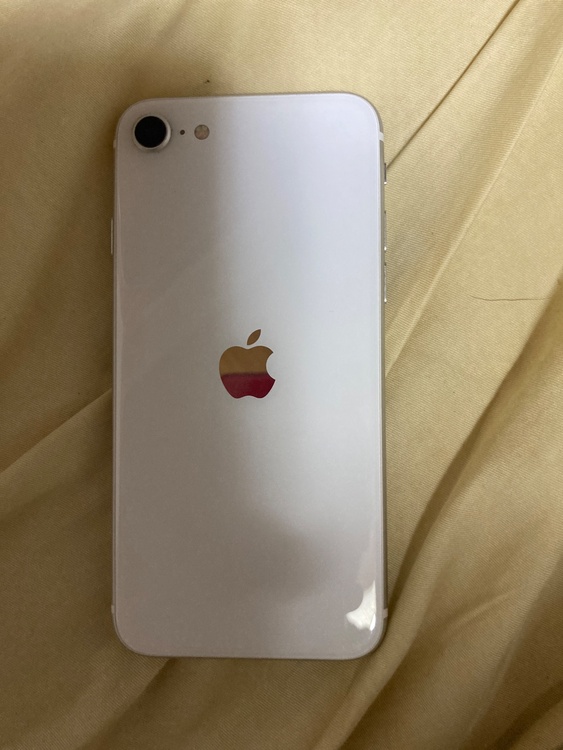 iPhoneSE第2世代（スマホ）の商品画像 - 査定依頼日：2026年5月7日 - 最高査定価格：12,000円