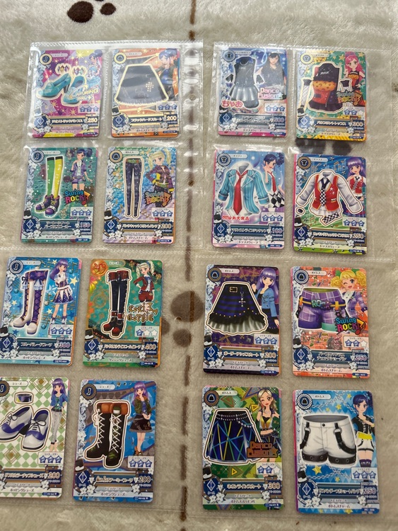 旧アイカツカード（トレカ）の商品画像 - 査定依頼日：2025年6月14日 - 最高査定価格：500円