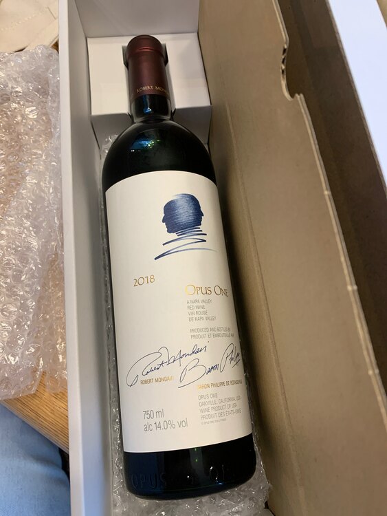 2018（お酒）の商品画像 - 査定依頼日：2025年5月6日 - 最高査定価格：45,000円