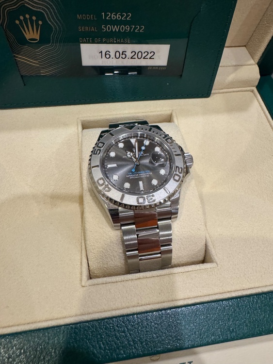 ヨットマスター40スレート（高級時計）の商品画像 - 査定依頼日：2026年4月6日 - 最高査定価格：2,325,000円