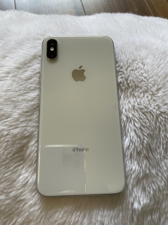 iPhoneXS Max 256GB シルバー SoftBank（スマホ）の商品画像 - 査定依頼日：2021年6月12日 - 最高査定価格：43,500円