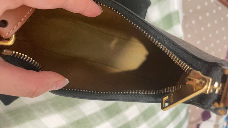 celine バッグ　Ava mini（古着・ファッション）の商品画像 - 査定依頼日：2025年6月2日 - 最高査定価格：120,000円