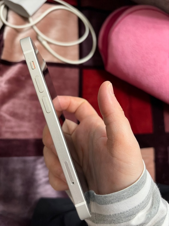 iPhone 12 mini 64GB SIMフリー（スマホ）の商品画像 - 査定依頼日：2026年5月17日 - 最高査定価格：15,000円