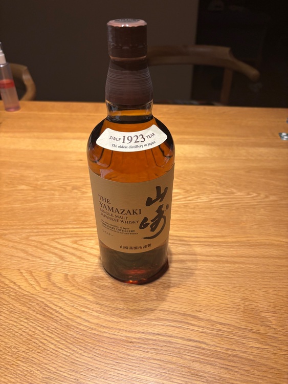 ウイスキー サントリー山崎 （お酒）の商品画像 - 査定依頼日：2025年6月8日 - 最高査定価格：17,500円