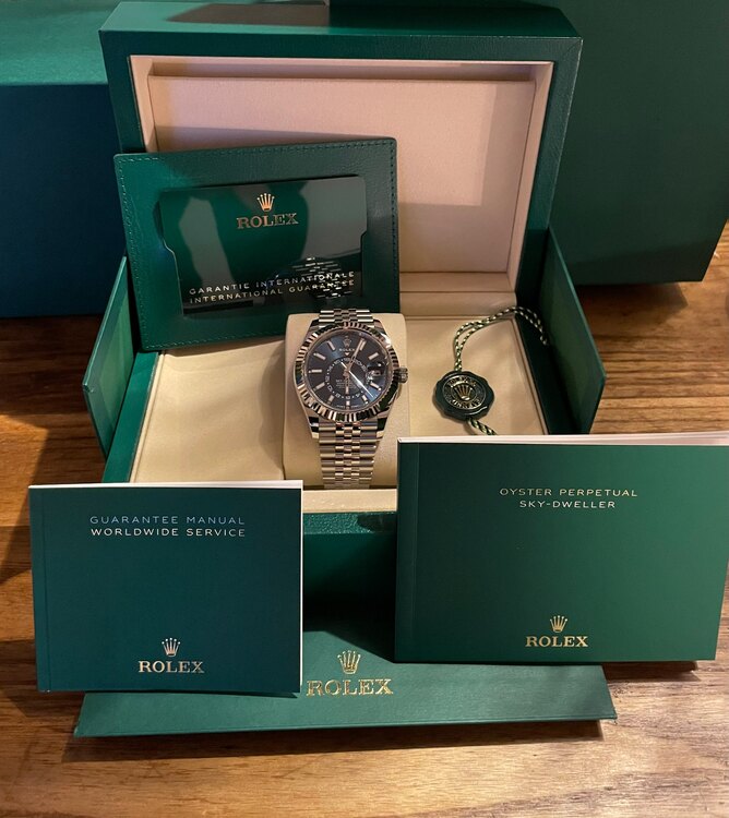 スカイドゥエラー（高級時計）の商品画像 - 査定依頼日：2025年4月3日 - 最高査定価格：3,450,000円