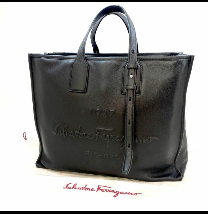 フェラガモ  （ブランドバッグ）の商品画像 - 査定依頼日：2025年9月14日 - 最高査定価格：100,000円
