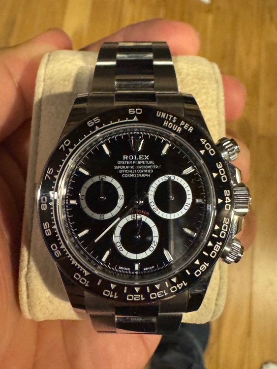 ロレックス デイトナ 126500l（高級時計）の商品画像 - 査定依頼日：2025年11月20日 - 最高査定価格：4,700,000円