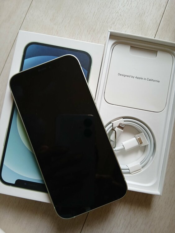 iPhone 12 128GB SIMフリー（スマホ）の商品画像 - 査定依頼日：2026年3月30日 - 最高査定価格：100,000円