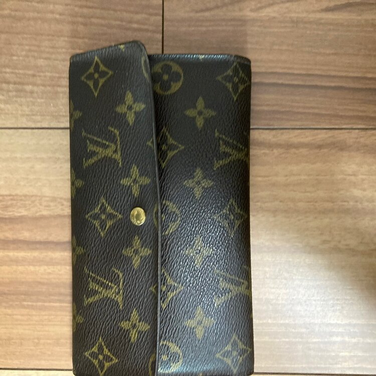 LOUIS VUITTON ポルトフォイユサラ モノグラム SD0021（ブランド財布・小物）の商品画像 - 査定依頼日：2024年1月30日 - 最高査定価格：25,000円