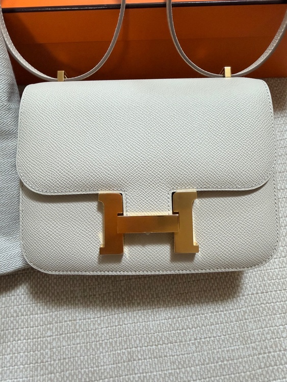 コンスタンス3ミニ 18ミロワール（ブランドバッグ）の商品画像 - 査定依頼日：2026年1月16日 - 最高査定価格：1,600,000円