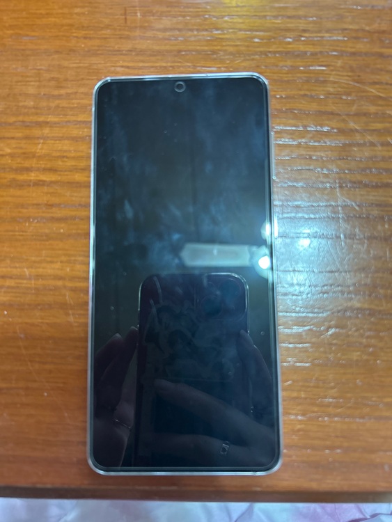 Galaxy S21 5G SCG09（スマホ）の商品画像 - 査定依頼日：2025年7月7日 - 最高査定価格：9,000円