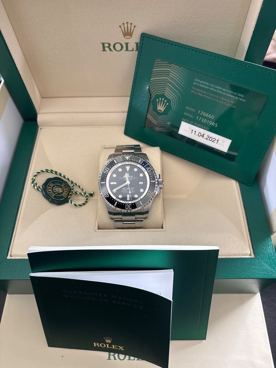 ロレックス シードゥエラー 12666（高級時計）の商品画像 - 査定依頼日：2025年6月24日 - 最高査定価格：1,550,000円