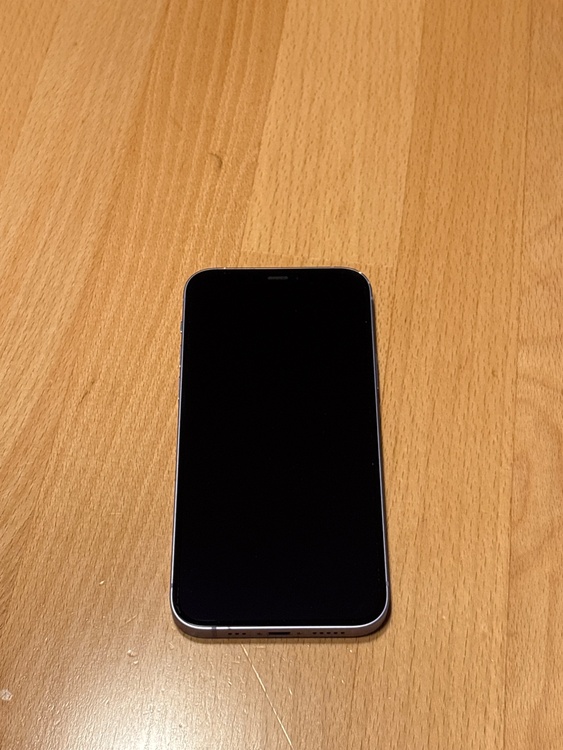 iPhone 12 64GB docomo（スマホ）の商品画像 - 査定依頼日：2026年5月9日 - 最高査定価格：24,000円