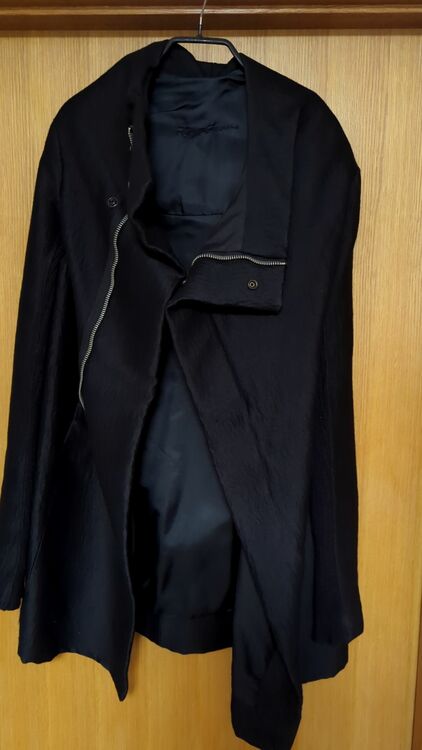 リックオウエンス　レディースコート（古着・ファッション）の商品画像 - 査定依頼日：2025年11月17日 - 最高査定価格：1,200円