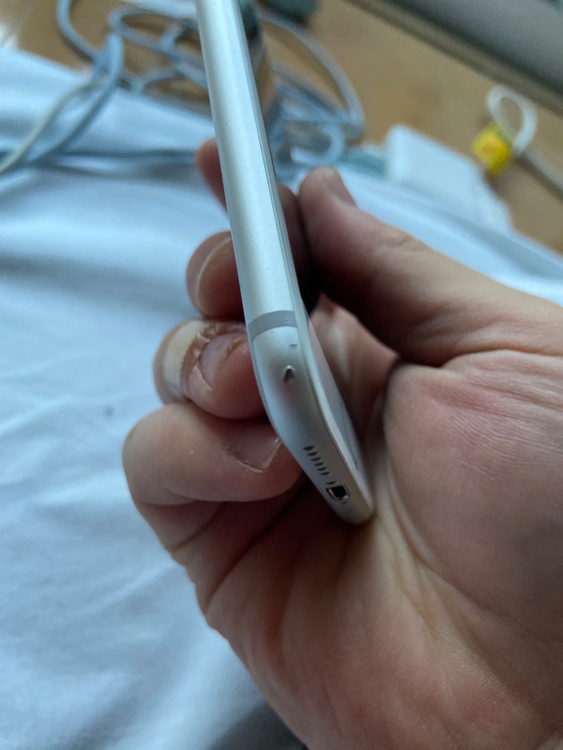 iPhone7 256GB docomo（スマホ）の商品画像 - 査定依頼日：2026年4月17日 - 最高査定価格：3,000円