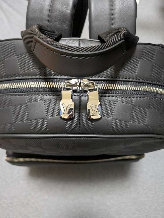 ダミエバックパック（ブランドバッグ）の商品画像 - 査定依頼日：2025年1月15日 - 最高査定価格：200,000円