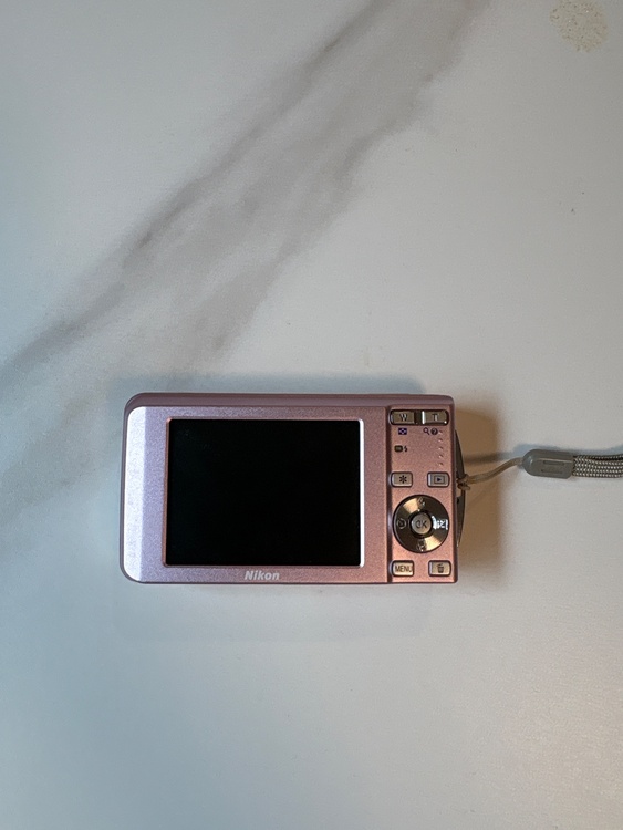 COOLPIX（カメラ）の商品画像 - 査定依頼日：2026年5月27日 - 最高査定価格：2,000円