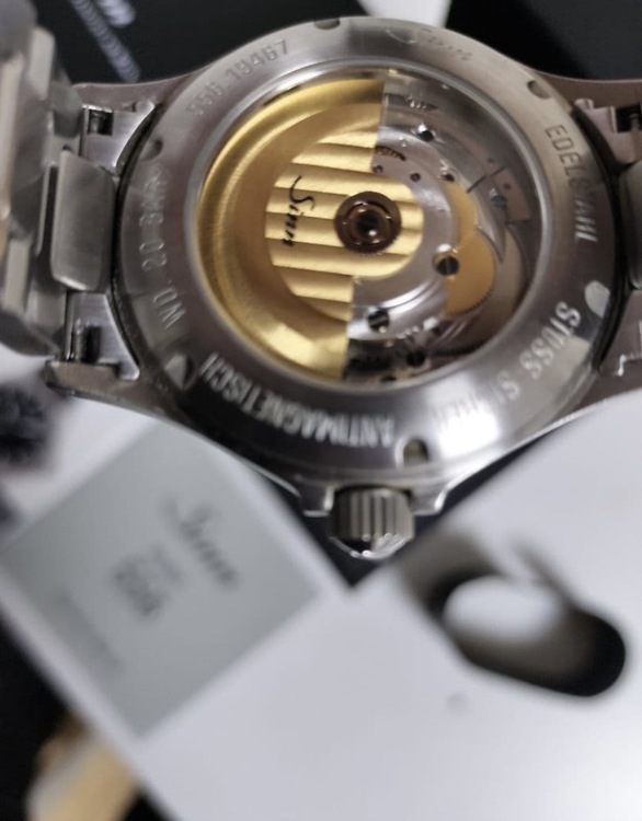 sinn 556ib（高級時計）の商品画像 - 査定依頼日：2026年8月20日 - 最高査定価格：180,000円