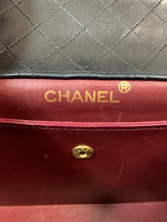 台形マトラッセ（ブランドバッグ）の商品画像 - 査定依頼日：2026年3月18日 - 最高査定価格：150,000円