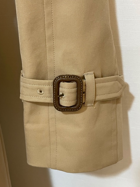 ユナイテッドアローズ　ダブルブレストトレンチコート品番1525-216-0964（古着・ファッション）の商品画像 - 査定依頼日：2025年11月10日 - 最高査定価格：500円