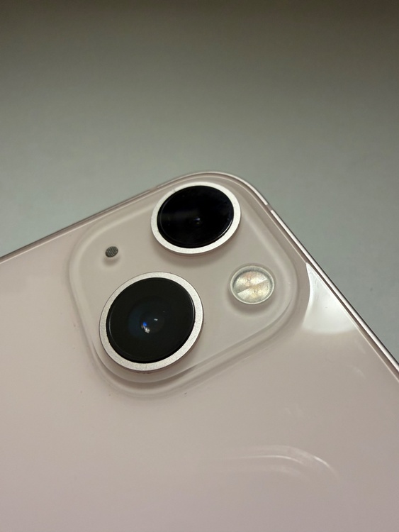iPhone iPhone 13 256GB docomo（スマホ）の商品画像 - 査定依頼日：2026年7月11日 - 最高査定価格：45,000円