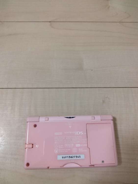 任天堂DS lite（ゲーム機本体・ゲームソフト）の商品画像 - 査定依頼日：2023年11月7日 - 最高査定価格：1,000円