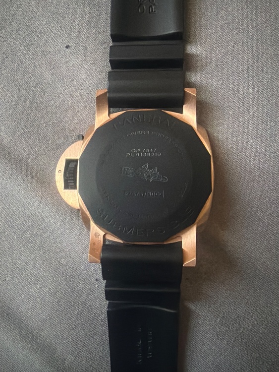 パネライ サブマーシブル o（高級時計）の商品画像 - 査定依頼日：2025年12月28日 - 最高査定価格：3,000,000円